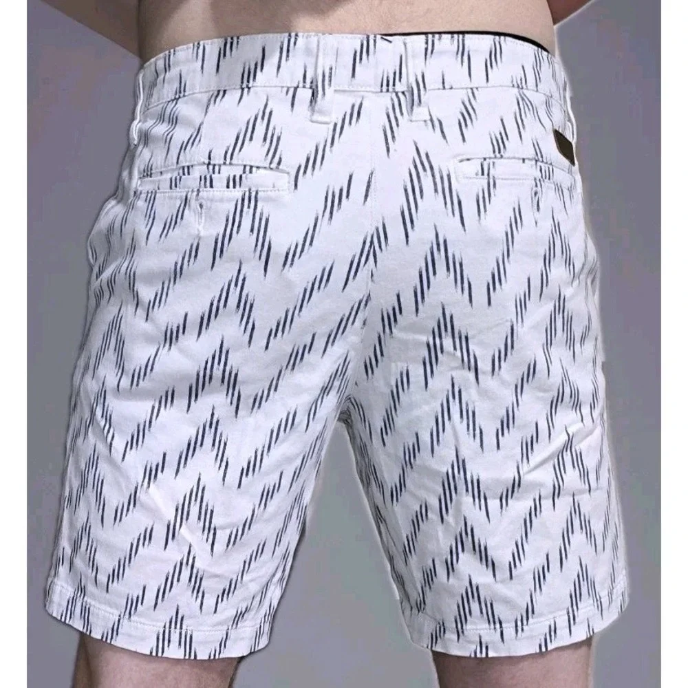 JACHS NY Men's White & Navy‎ Zigzag Chino Shorts Cotton Stretch Casual Preppy 32